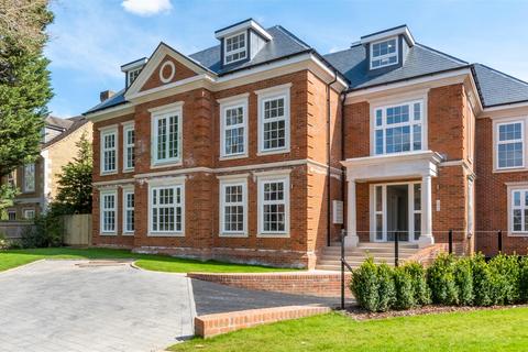 3 bedroom apartment to rent, Cavendish Road, Weybridge