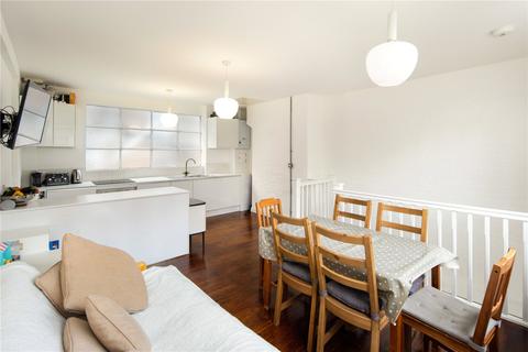 5 Temple Yard, London, E2 6QD