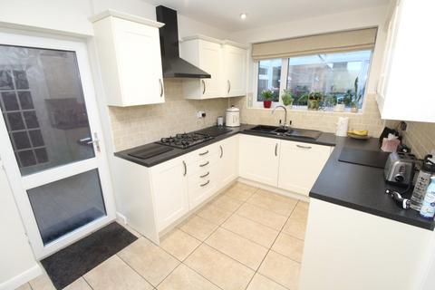 3 bedroom semi-detached house for sale, Saville Road, Leicester LE8