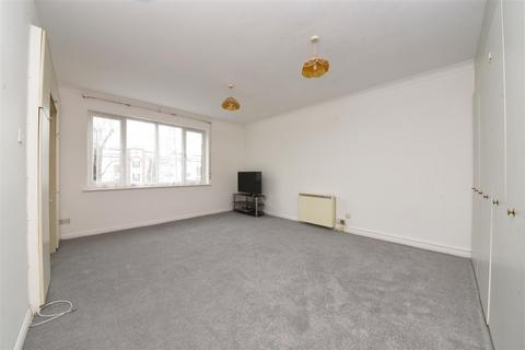 Studio for sale, Canberra Close, Hendon, London