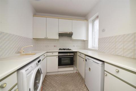 Studio for sale, Canberra Close, Hendon, London