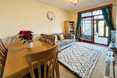 81 Moorside Road, Bradford, BD2 3RD