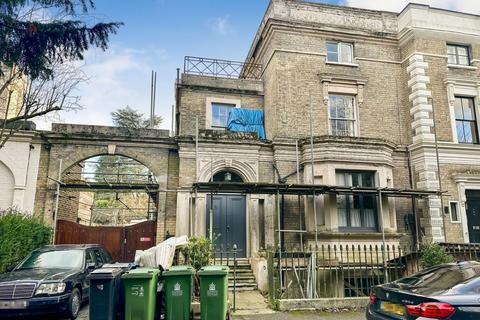 3 bedroom flat for sale, First and Second Floor Maisonette, 5 South Terrace, Surbiton, Surrey, KT6 6HT