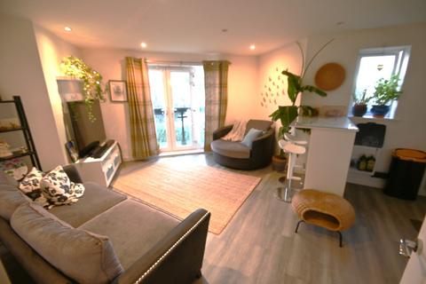 Flat 11, 1 Kenyon Way, Slough, SL3 8AL