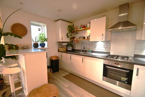 Flat 11, 1 Kenyon Way, Slough, SL3 8AL
