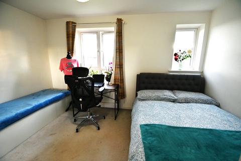 Flat 11, 1 Kenyon Way, Slough, SL3 8AL