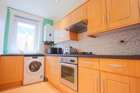 2 bedroom flat to rent, South Sloan Street, Leith, Edinburgh, EH6