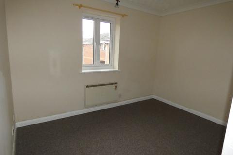 2 bedroom flat to rent, Thistle Close, Thetford, IP24 2YB