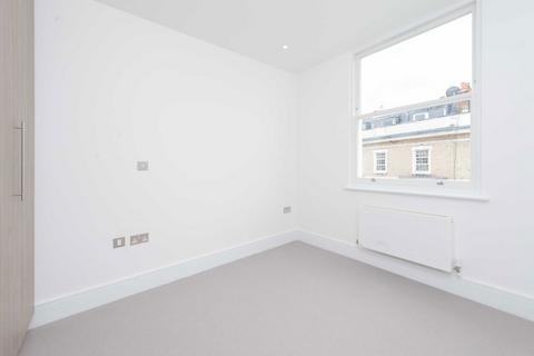 1 bedroom flat for sale, Beaumont Crescent, London W14