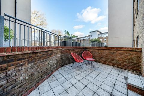 undefined, Desvignes Drive, London