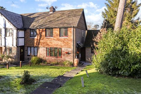 Broad Ha'penny, Wrecclesham, Farnham, Surrey, GU10