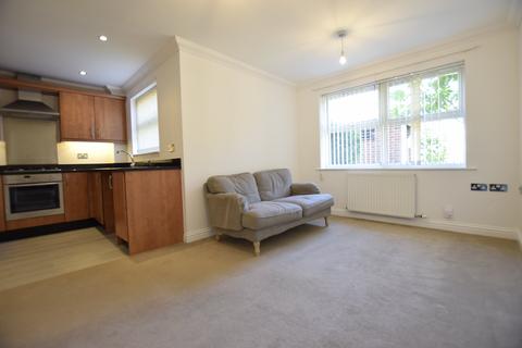 2 bedroom flat to rent, Richmond Park Road, Bournemouth,