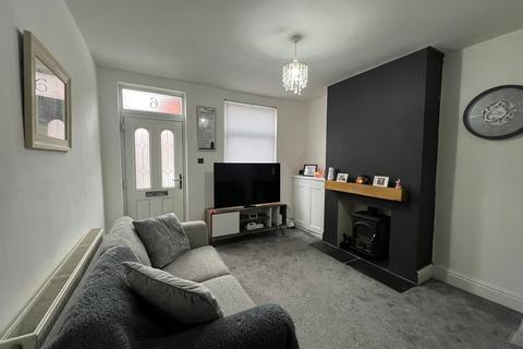 2 bedroom townhouse for sale, Southbank Street, Leek, Staffordshire