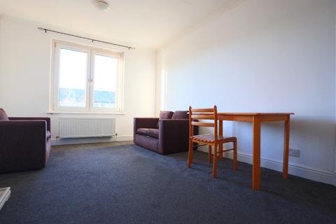 2 bedroom flat to rent, Balgreen Road, Balgreen, Edinburgh, EH12