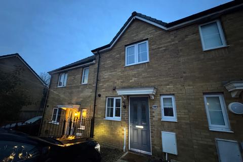 2 bedroom terraced house to rent, Wood Green, Bridgend