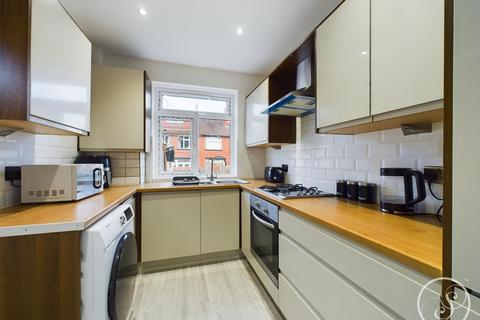 3 bedroom property for sale, St. Martins Crescent, Leeds