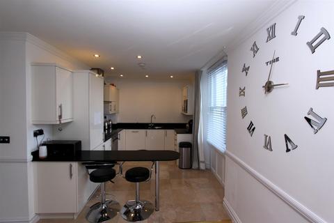 2 bedroom apartment to rent, Elliot Street, Plymouth PL1