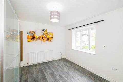 7 Woodham Court, London, E18 2BY