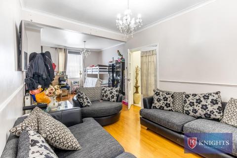 3 bedroom house for sale, Medcalf Road, London, EN3