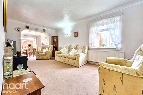 2 Columbia Close, Kesgrave, Ipswich, IP5 1EY