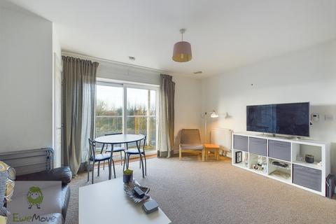 1 bedroom apartment for sale, Regent House Station Road, Strood, Rochester, ME2 4WQ