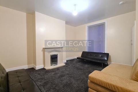 3 bedroom terraced house to rent, Cross Church Street, Paddock, Huddersfield, West Yorkshire