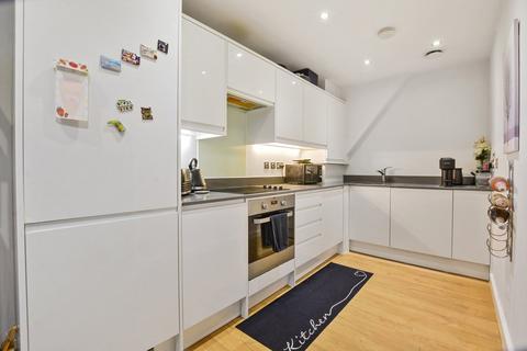 17, Lorde Court Shakespeare Road, London, W7 1LR