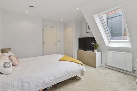 17, Lorde Court Shakespeare Road, London, W7 1LR