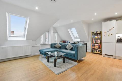 17, Lorde Court Shakespeare Road, London, W7 1LR