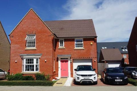 4 bedroom detached house to rent, Lamport Crescent, Brooklands