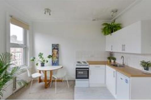 1 bedroom flat to rent, Dunster Gardens