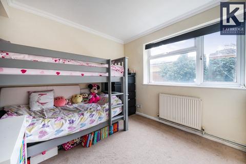 Flat 20, Packham Court Lavender Avenue, Worcester Park, KT4 8RS
