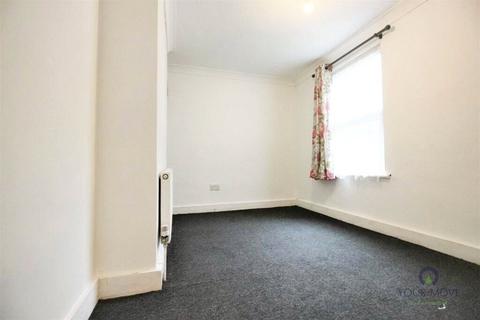6 Gladeswood Road, Belvedere, DA17 6DB