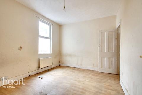 3 bedroom end of terrace house for sale, Sidney Road, Rochester