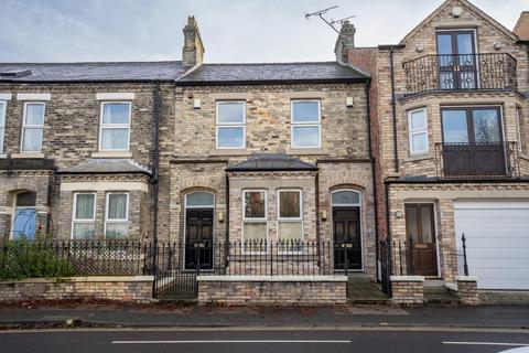 2 bedroom terraced house for sale, Barbican Road, York