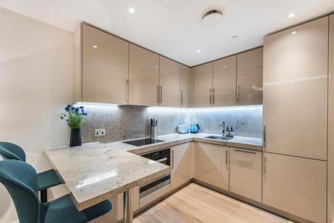 1 bedroom apartment for sale, Savoy House, London WC2R