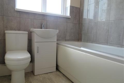 2 bedroom flat to rent, Whetstone Lane, Walsall, West Midlands, WS9