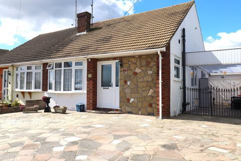 2 bedroom semi-detached bungalow for sale, Fulford Drive, Eastwood, Leigh-on-Sea, SS9