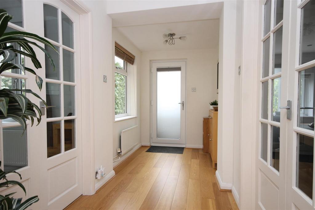 .hallway.JPG