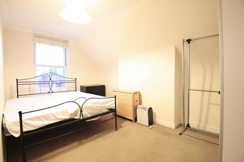 2 bedroom flat to rent, London Road, Croydon CR0