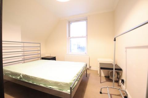 2 bedroom flat to rent, London Road, Croydon CR0