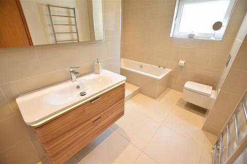 Gordano Lodge Clevedon Road, Weston In Gordano, Bristol, BS20 8PZ
