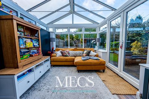 14 Edward Road, Oldbury, B68 0LY