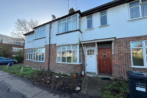 3 bedroom flat for sale, Flat 3 Chadbury Court, Watford Way, Mill Hill, London, NW7 2QG