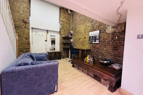 1 bedroom apartment to rent, London EC2A