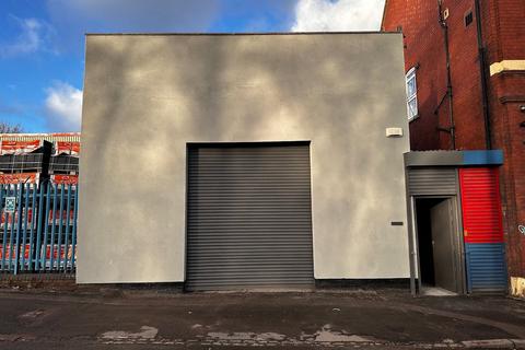 Industrial unit to rent, 15 Rolfe Street, Smethwick, B66 2AA