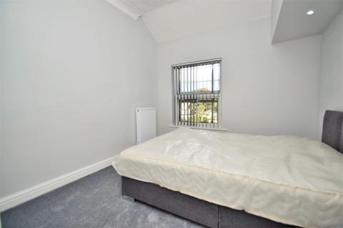 2 bedroom flat to rent, 4 West Hill Terrace, 83 Harrogate Road, Leeds LS7