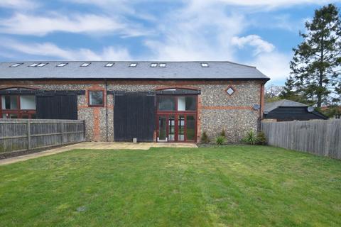 5 bedroom barn conversion to rent, Church Farm Barns Short Road, Snailwell, Newmarket