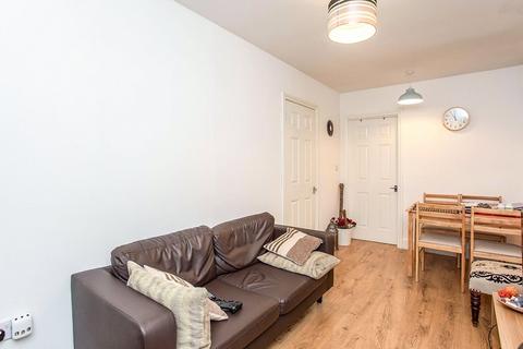 2 bedroom flat to rent, St. Albans Road, Hertfordshire WD17