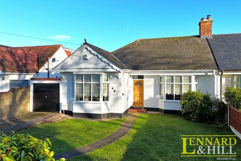 2 bedroom semi-detached bungalow for sale, Chestnut Avenue, Grays RM16